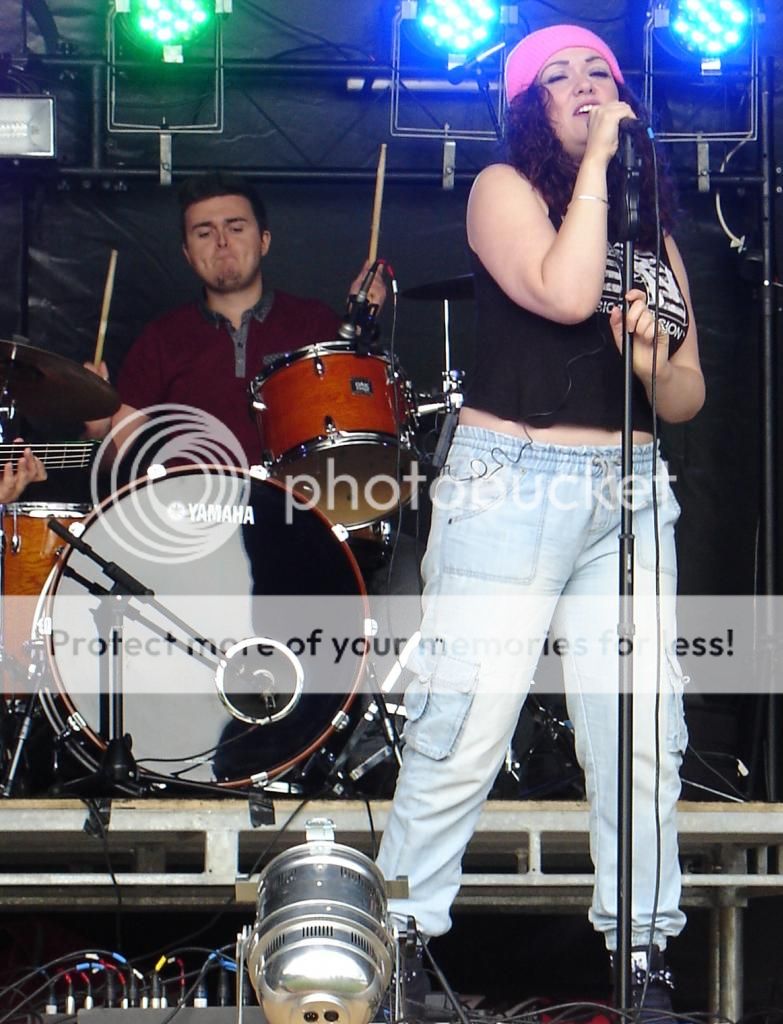 Guilty Pleasures Photos - Kim and T-Bag at Buntsfest